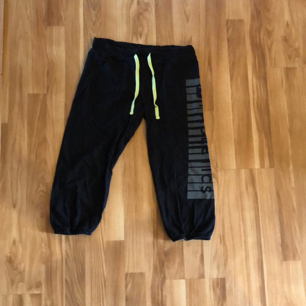 Capri workout pants